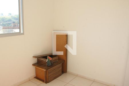 Quarto 2 de apartamento para alugar com 2 quartos, 45m² em Jardim da Posse, Nova Iguaçu