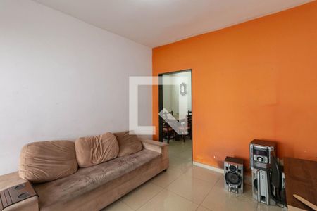 Sala de casa à venda com 3 quartos, 400m² em Sagrada Família, Belo Horizonte