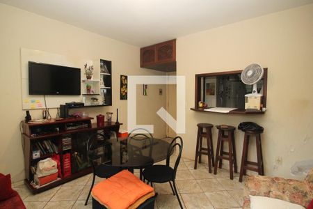 Sala de apartamento à venda com 2 quartos, 50m² em Cristal, Porto Alegre