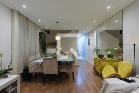 Sala de casa à venda com 2 quartos, 120m² em Vila Ester (zona Norte), São Paulo