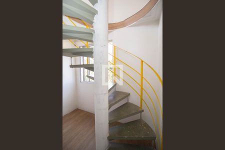 Escada de apartamento à venda com 2 quartos, 97m² em Jardim Peri, São Paulo
