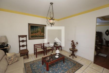 Sala de casa à venda com 4 quartos, 218m² em Eldorado, Contagem