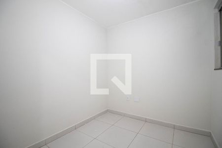 Quarto 2 de apartamento para alugar com 2 quartos, 40m² em Guará Ii, Brasília