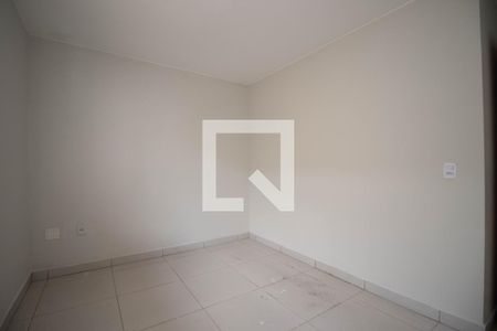 Quarto 1 de apartamento para alugar com 2 quartos, 40m² em Guará Ii, Brasília