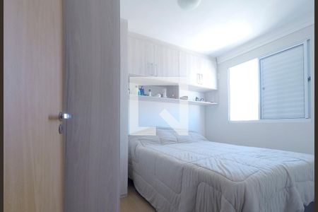 Quarto 1 de apartamento para alugar com 2 quartos, 48m² em Parque São Vicente, Mauá