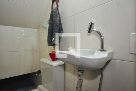 Lavabo de casa para alugar com 5 quartos, 140m² em Jardim Sao Januario, São Paulo