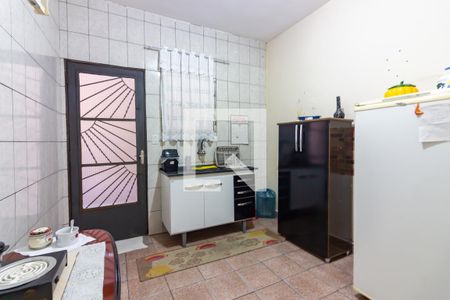 cozinha  de casa à venda com 4 quartos, 135m² em Umuarama, Osasco