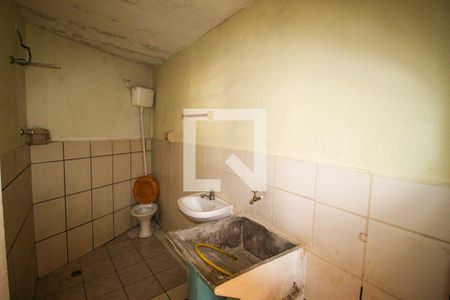 Banheiro / Área de Serviço de casa para alugar com 1 quarto, 30m² em Limoeiro, São Paulo