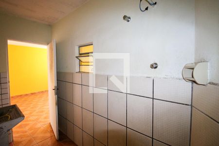 Banheiro / Área de Serviço de casa para alugar com 1 quarto, 30m² em Limoeiro, São Paulo