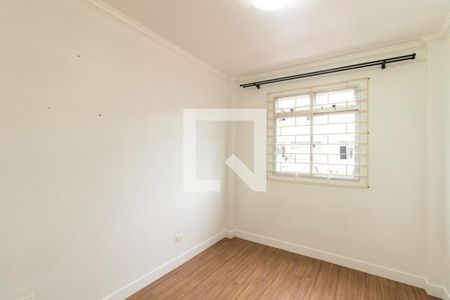 Quarto 1 de apartamento para alugar com 2 quartos, 42m² em Cidade Industrial, Curitiba