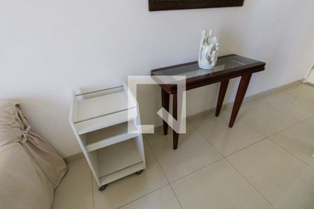 Sala de apartamento para alugar com 2 quartos, 60m² em Recreio dos Bandeirantes, Rio de Janeiro