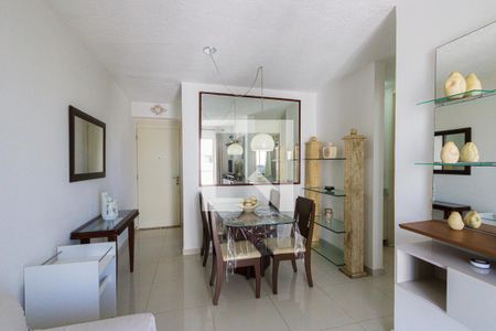 Sala de apartamento para alugar com 2 quartos, 60m² em Recreio dos Bandeirantes, Rio de Janeiro