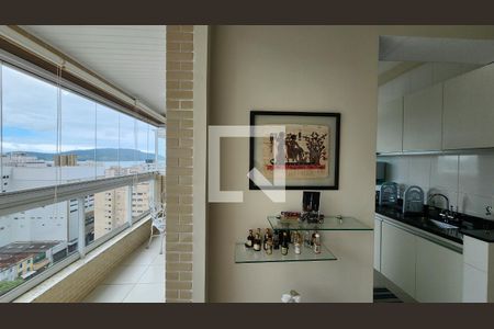 Detalhe Sala de apartamento para alugar com 2 quartos, 121m² em Gonzaga, Santos