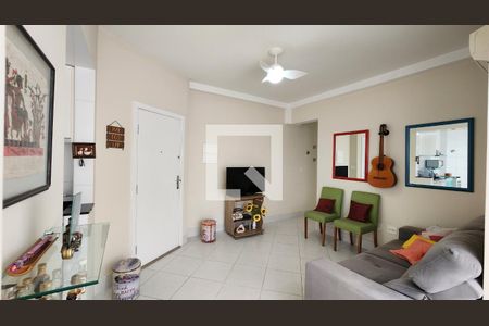 Sala de apartamento para alugar com 2 quartos, 121m² em Gonzaga, Santos