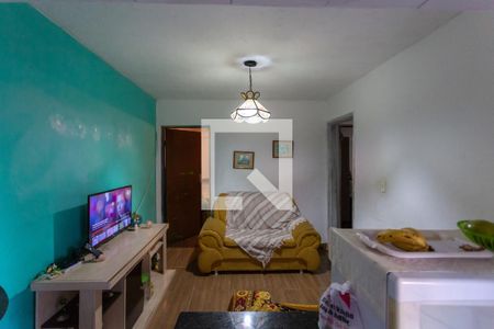 Sala 2 de casa à venda com 5 quartos, 220m² em Pompéia, Belo Horizonte