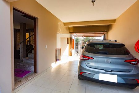 Casa à venda com 229m², 3 quartos e 3 vagas Casa à venda com 229m², 3 quartos e 3 vagasGaragem