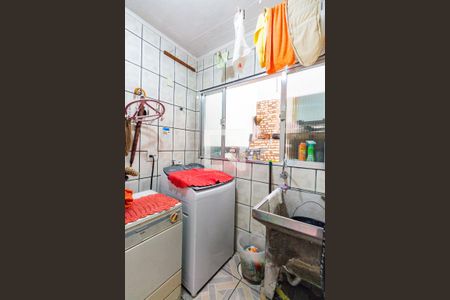 Casa à venda com 229m², 3 quartos e 3 vagas Casa à venda com 229m², 3 quartos e 3 vagasLavanderia