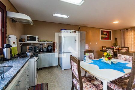 Casa à venda com 229m², 3 quartos e 3 vagas Casa à venda com 229m², 3 quartos e 3 vagasCozinha