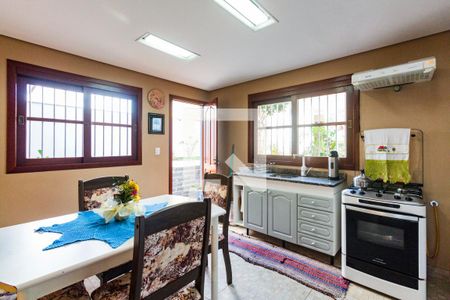 Casa à venda com 229m², 3 quartos e 3 vagas Casa à venda com 229m², 3 quartos e 3 vagasCozinha