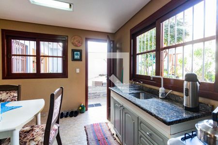 Casa à venda com 229m², 3 quartos e 3 vagas Casa à venda com 229m², 3 quartos e 3 vagasCozinha