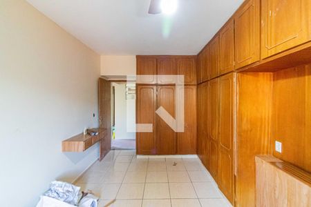Suite de casa à venda com 3 quartos, 220m² em Jardim Ester Yolanda, São Paulo