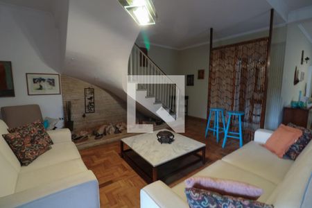 Sala de casa à venda com 3 quartos, 260m² em Butantã, São Paulo