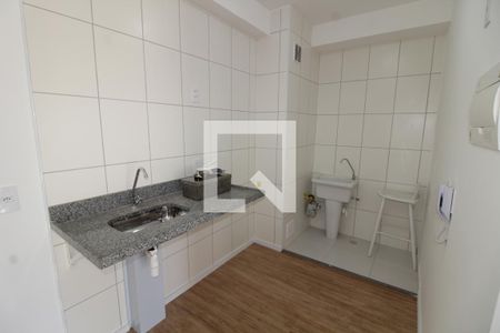 Sala/Cozinha de apartamento para alugar com 2 quartos, 38m² em Jardim Piqueroby, São Paulo