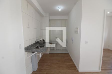 Sala/Cozinha de apartamento para alugar com 2 quartos, 38m² em Jardim Piqueroby, São Paulo