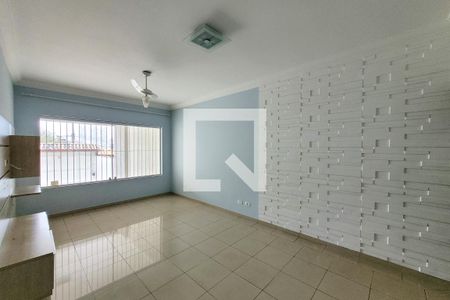 Sala de estar de casa à venda com 3 quartos, 215m² em Vila Vera, São Paulo