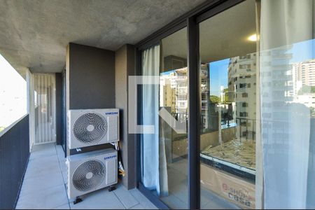 Studio para alugar com 46m², 1 quarto e 1 vaga Studio para alugar com 46m², 1 quarto e 1 vagaVaranda