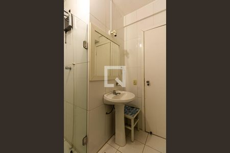 Banheiro de apartamento à venda com 4 quartos, 119m² em Centro Histórico, Porto Alegre