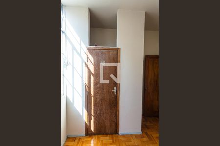 Armário do Quarto 1 de apartamento para alugar com 2 quartos, 98m² em Centro, Belo Horizonte