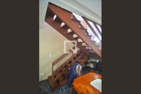Escada de casa à venda com 3 quartos, 270m² em Nossa Senhora das Gracas, Canoas