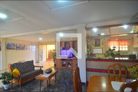 Sala de casa à venda com 3 quartos, 270m² em Nossa Senhora das Gracas, Canoas