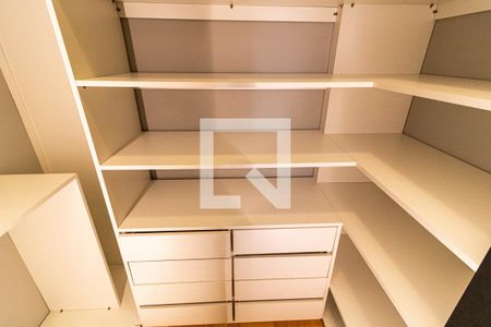 Closet da suíte de apartamento para alugar com 3 quartos, 120m² em Farroupilha, Porto Alegre