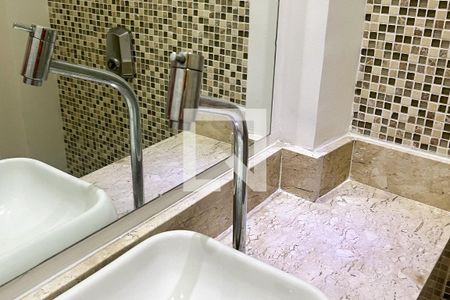 Lavabo de apartamento para alugar com 2 quartos, 86m² em Indianópolis, São Paulo