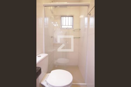 Banheiro de casa de condomínio à venda com 3 quartos, 105m² em Vila Salete, São Paulo