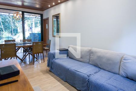 Sala de casa de condomínio à venda com 3 quartos, 300m² em Ville de Montagne, Nova Lima