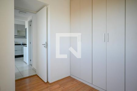 Quarto 2 de apartamento para alugar com 2 quartos, 32m² em Parque Fongaro, São Paulo