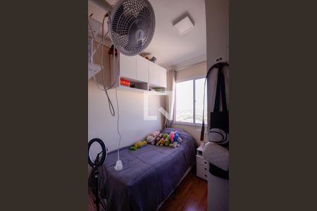 Quarto 1  de apartamento para alugar com 2 quartos, 32m² em Parque Fongaro, São Paulo