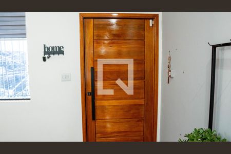Entrada de casa para alugar com 4 quartos, 194m² em Penha de França, São Paulo