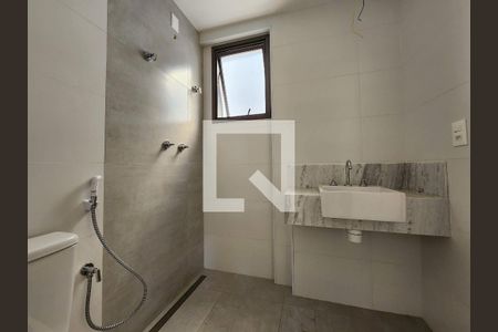 Banheiro de apartamento à venda com 2 quartos, 62m² em Anchieta, Belo Horizonte