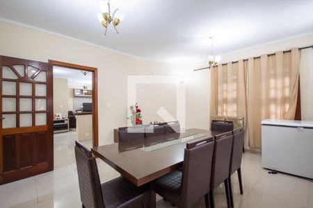 Casa para alugar com 270m², 3 quartos e 5 vagas Casa para alugar com 270m², 3 quartos e 5 vagasCopa