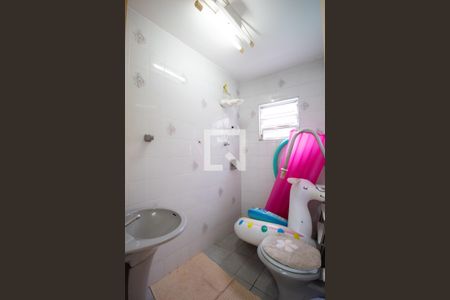 Casa para alugar com 270m², 3 quartos e 5 vagas Casa para alugar com 270m², 3 quartos e 5 vagasBanheiro de serviço