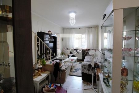 Sala  de casa para alugar com 2 quartos, 200m² em Vila Pirajussara, São Paulo