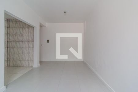 Sala/Dormitório de kitnet/studio à venda com 1 quarto, 30m² em Azenha, Porto Alegre