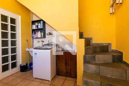 Casa à venda com 450m², 6 quartos e 8 vagas Casa à venda com 450m², 6 quartos e 8 vagasÁrea de Serviço