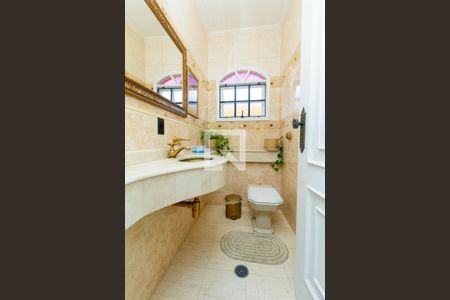 Casa à venda com 450m², 6 quartos e 8 vagas Casa à venda com 450m², 6 quartos e 8 vagasBanheiro 1