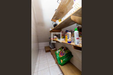 Casa à venda com 450m², 6 quartos e 8 vagas Casa à venda com 450m², 6 quartos e 8 vagasCozinha