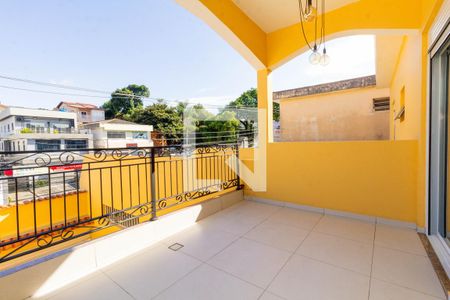 Casa à venda com 450m², 6 quartos e 8 vagas Casa à venda com 450m², 6 quartos e 8 vagasVaranda